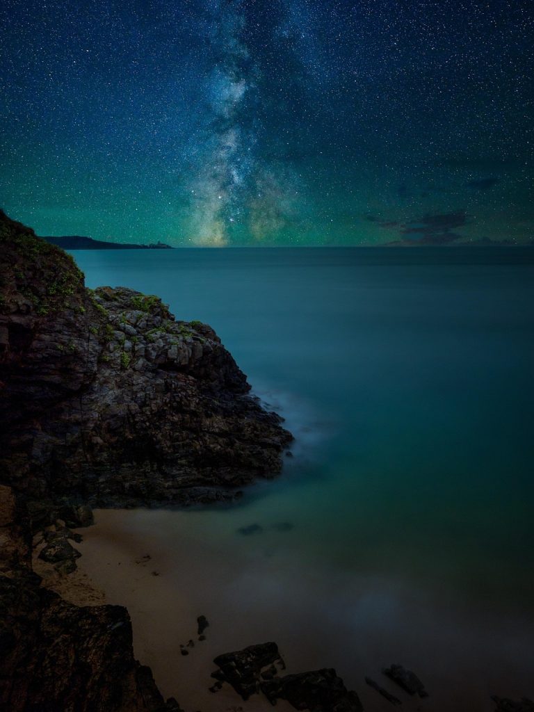 L'accompagnement night, stars, sky, night sky, galaxy, astronomy, milky way, nature, outdoors, travel, exploration